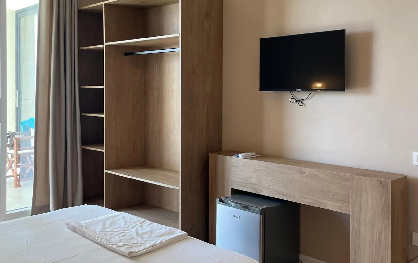 South Villas And Suites Dhërmi 0*,
