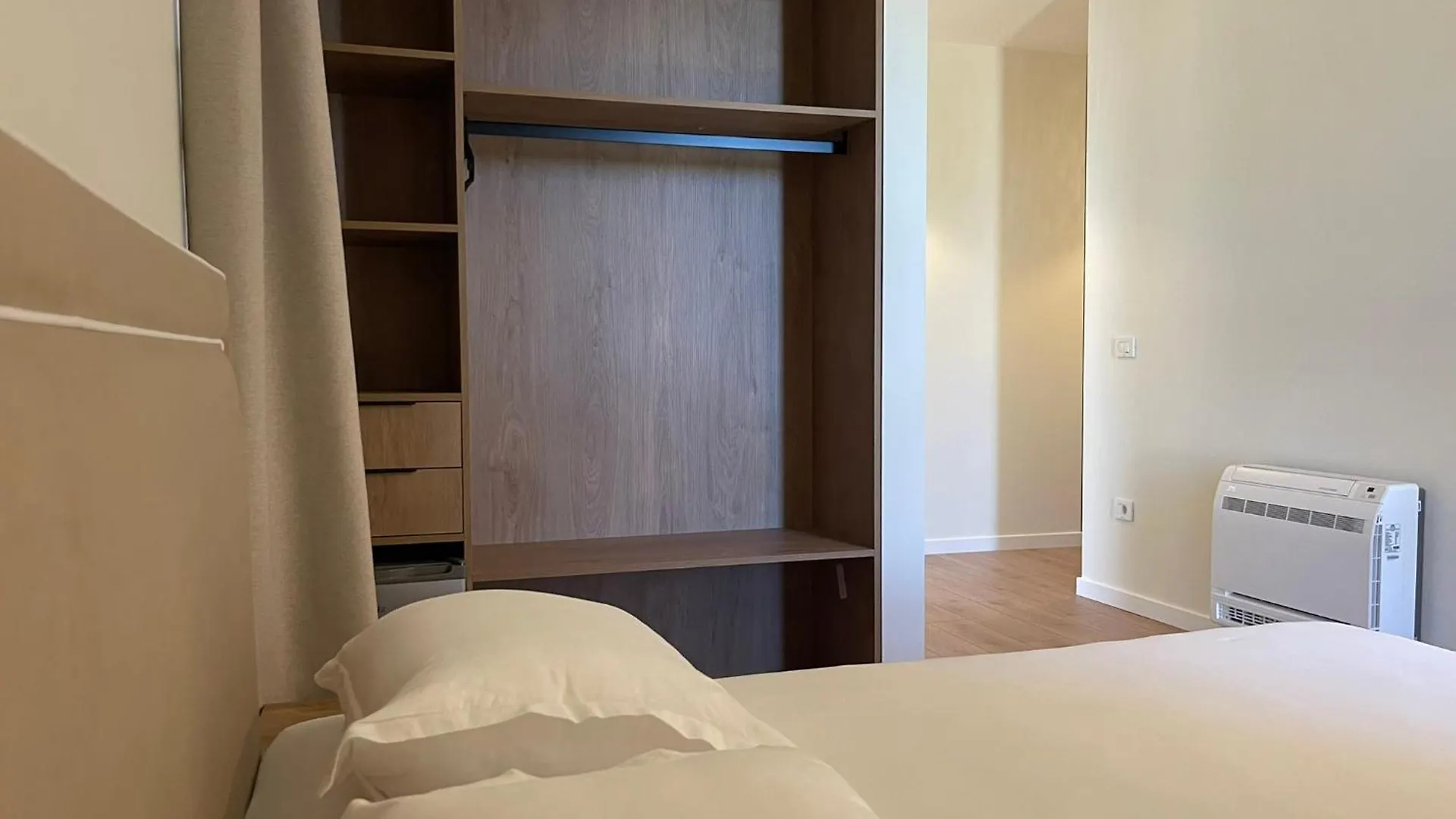 Hotel South Villas And Suites Dhërmi