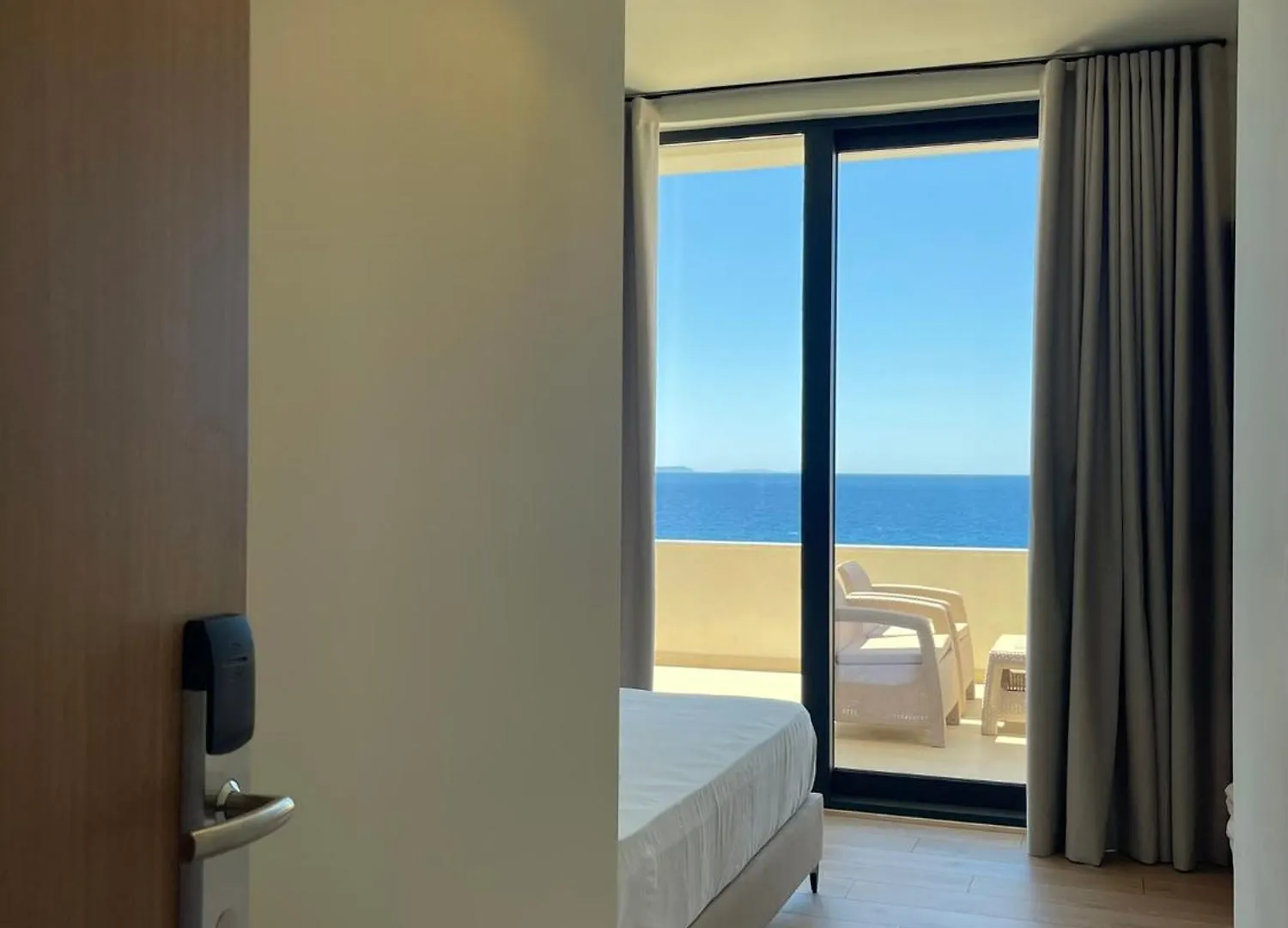South Villas And Suites Dhërmi