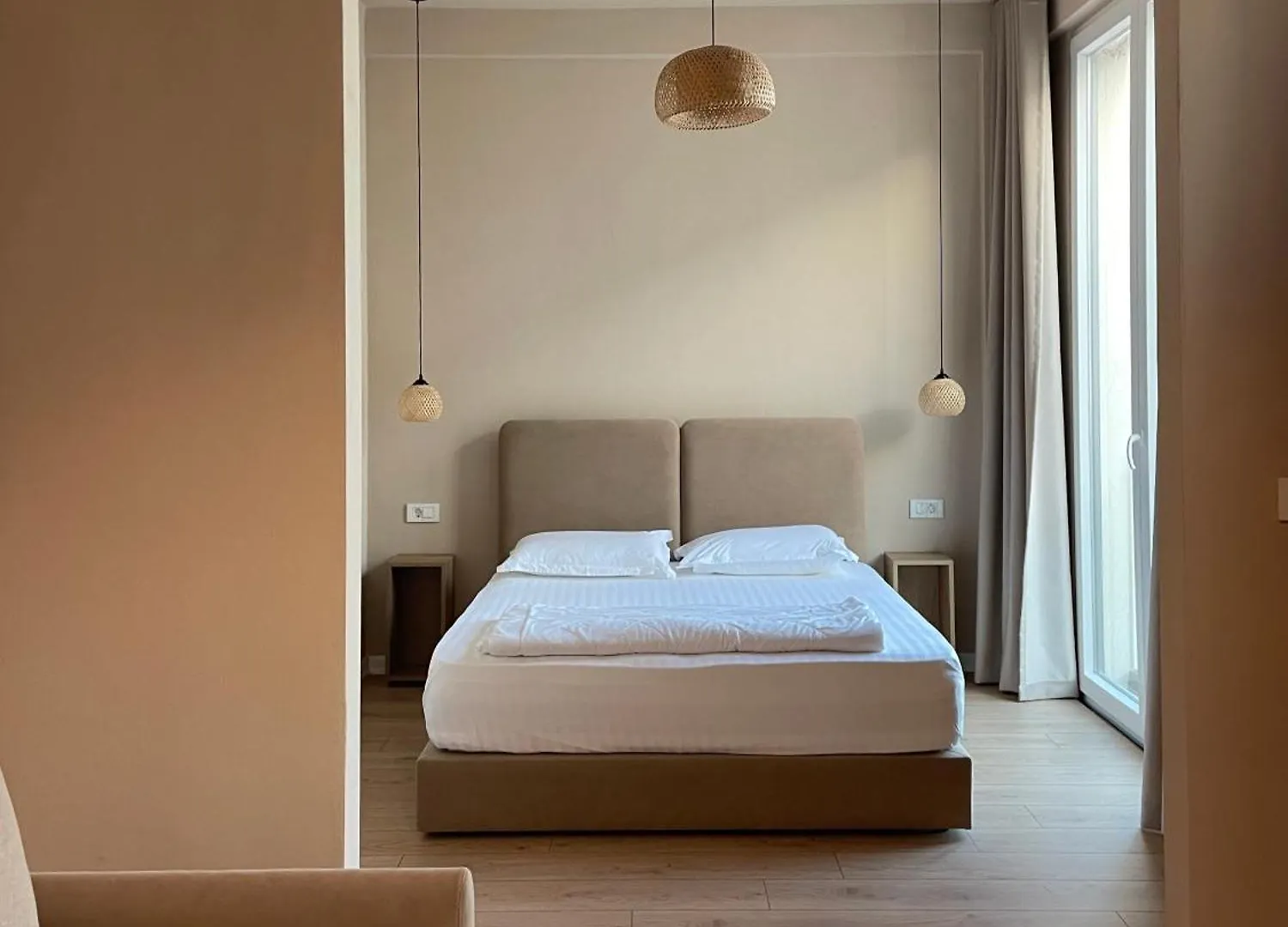 South Villas And Suites Dhërmi Hotel